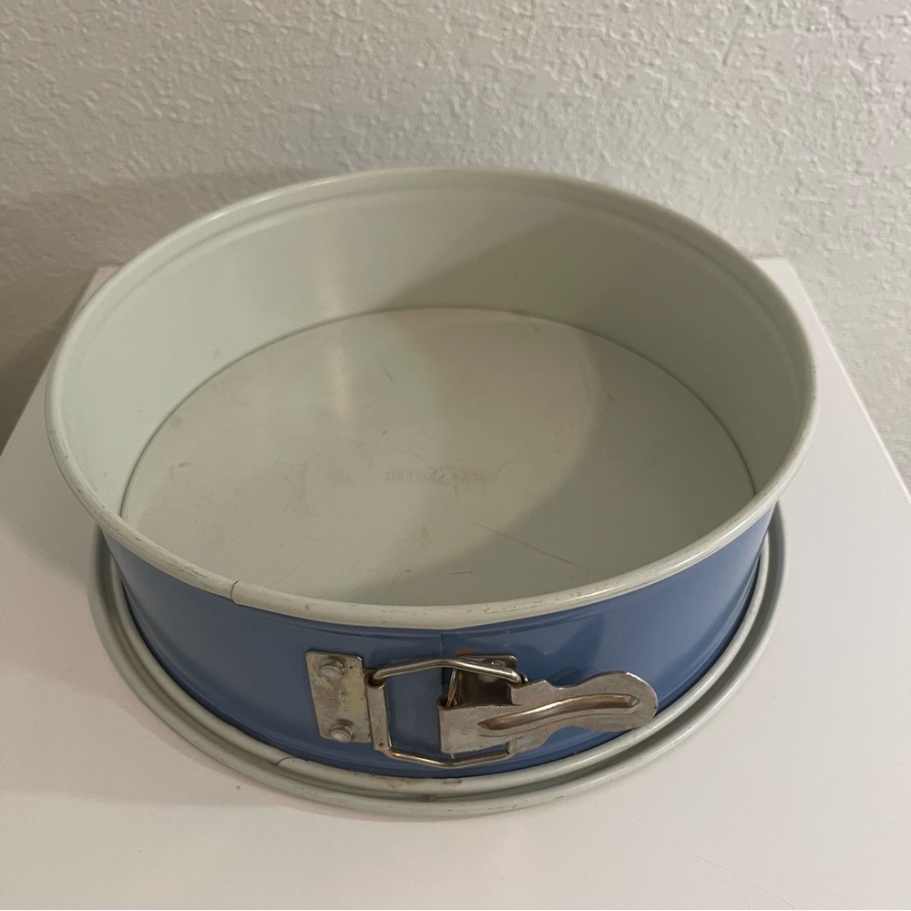 Nordic Ware 9" Carbon Steel Spring Form Pan Blue: Nonstick Cheesecake Pan,9 Inch
